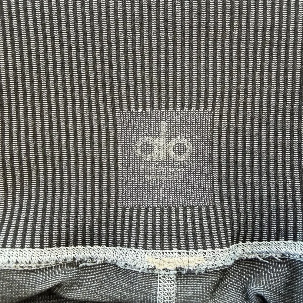 ALO Yoga size large
